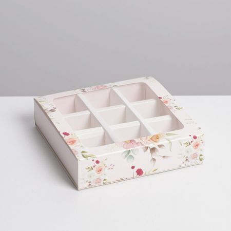 Коробка под 9 конфет с ячейками  «С 8 Марта» 14,5 х 14,5 х 3,5 см
