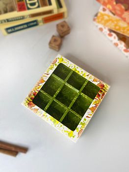 Коробка под 9 конфет Осенний букет, 13,8*13,8*3,8 см