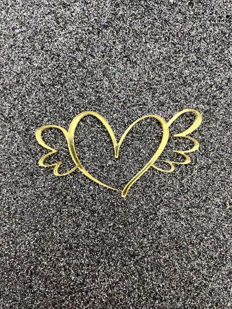Топпер мини "Сердечко с крыльями" золото, 6 х 3 см