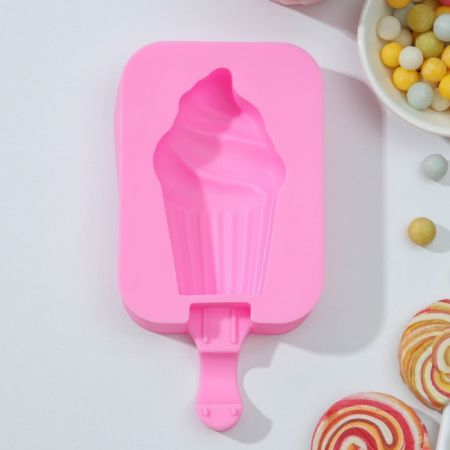 Форма для мороженого «Капкейк», 14×7,5×2,5 см, цвет розовый